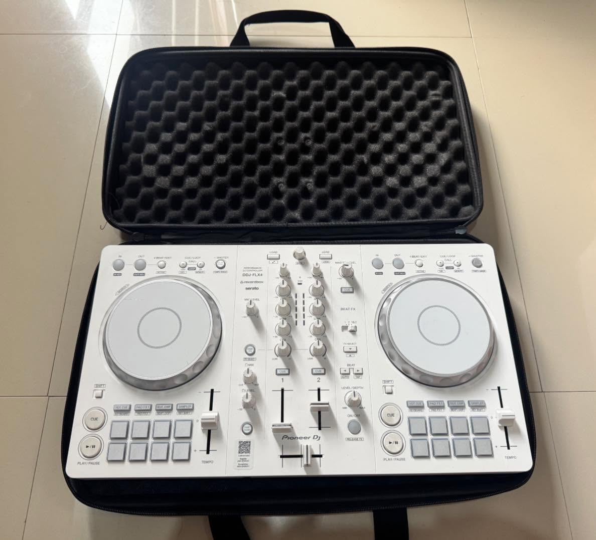 WTS Pioneer DJ DDJ-FLX4-W White Edition 🤍 | Mulus & Siap Gas