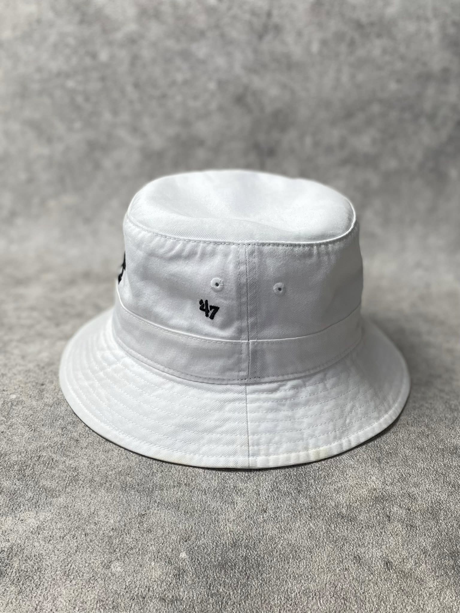 Topi Bucket Hat Original 47’ Brand LA Dodgers Putih – Second Import Murah