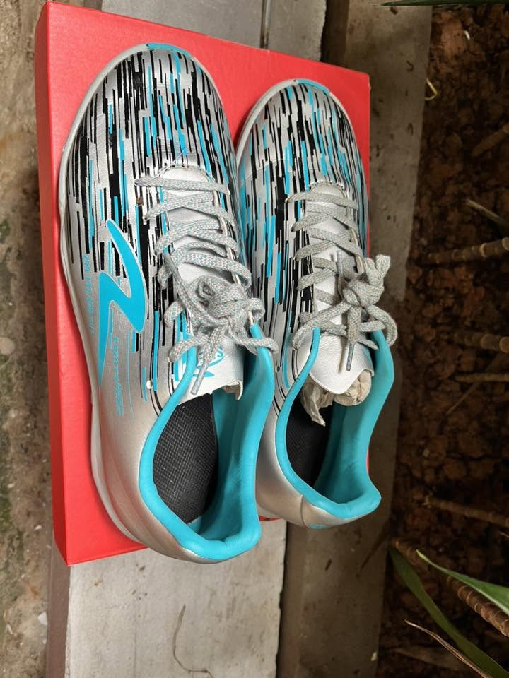 DIJUAL CEPAT! SEPATU FUTSAL LS REBORN & BAJU MU ORI 🔥