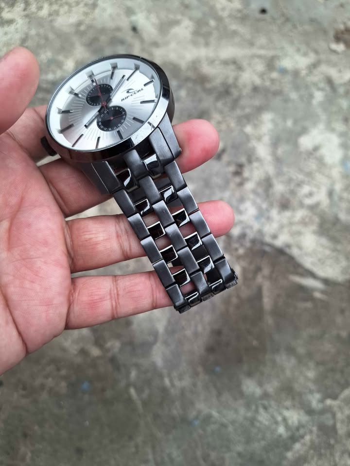 ⏱️ Ripcurl Detroit Original – Kondisi Mulus Siap Pakai ⏱️