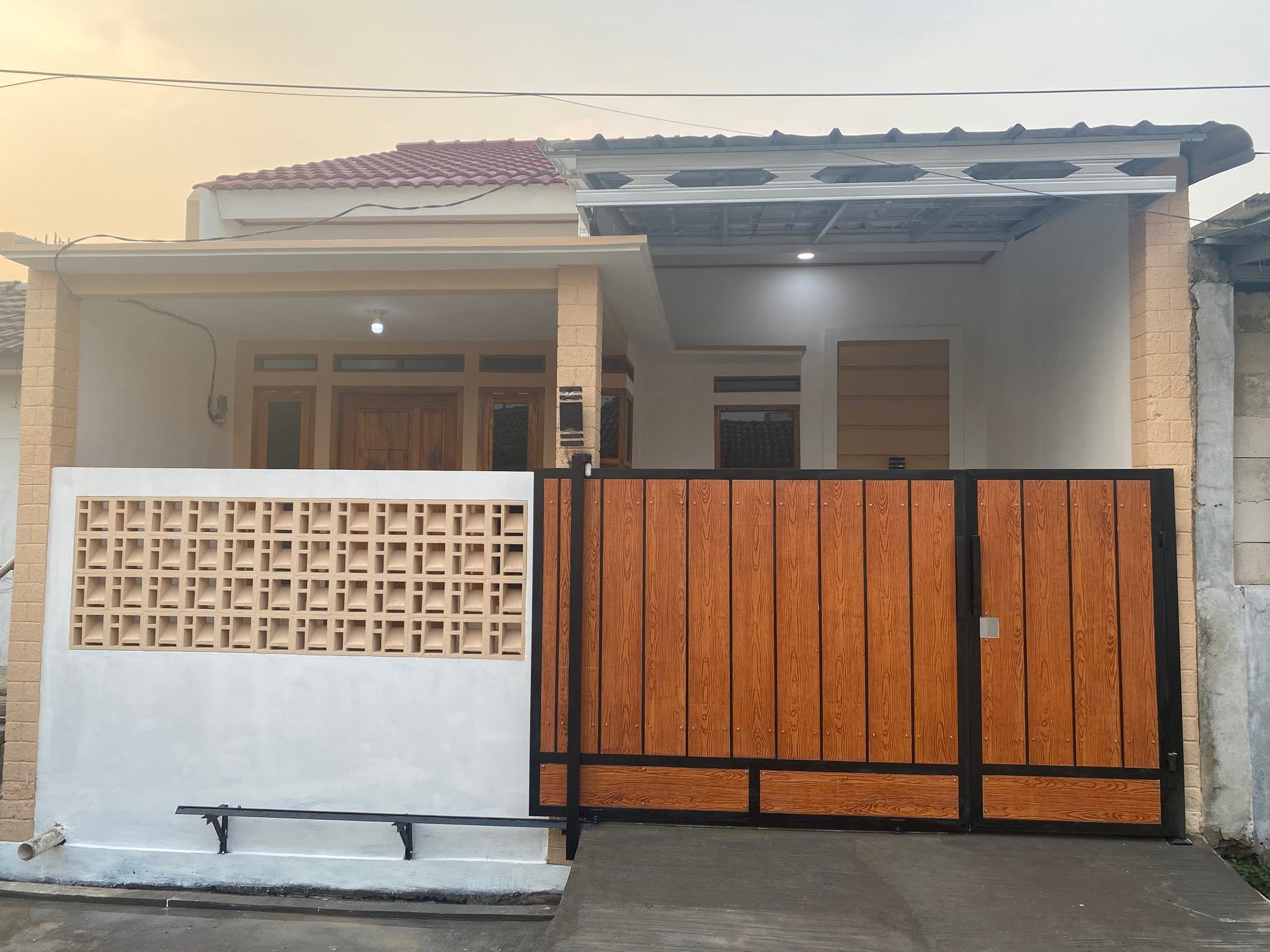 Dijual Rumah Nyaman & Strategis di Perumahan Mega Regency – Blok H4 No. 2