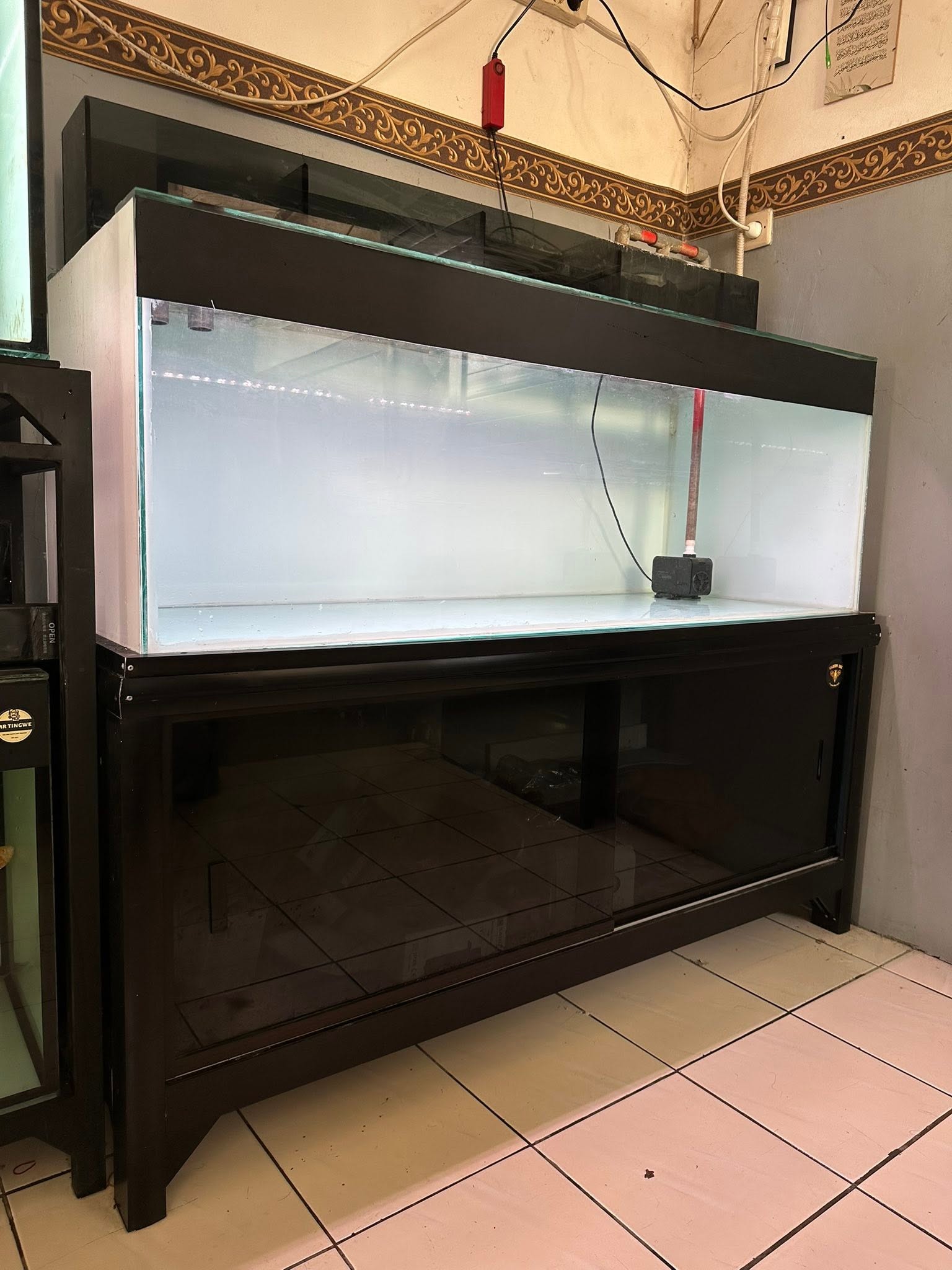 DIJUAL AQUARIUM BESAR + MEJA MULTIFUNGSI | SIAP PAKAI 🐠