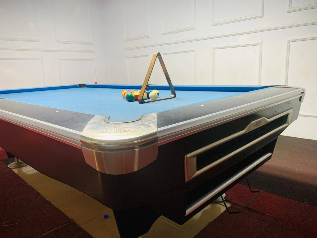 JUAL CEPAT! EDISI SEWA GEDUNG HABIS – SET USAHA BILLIARD LENGKAP 🔥