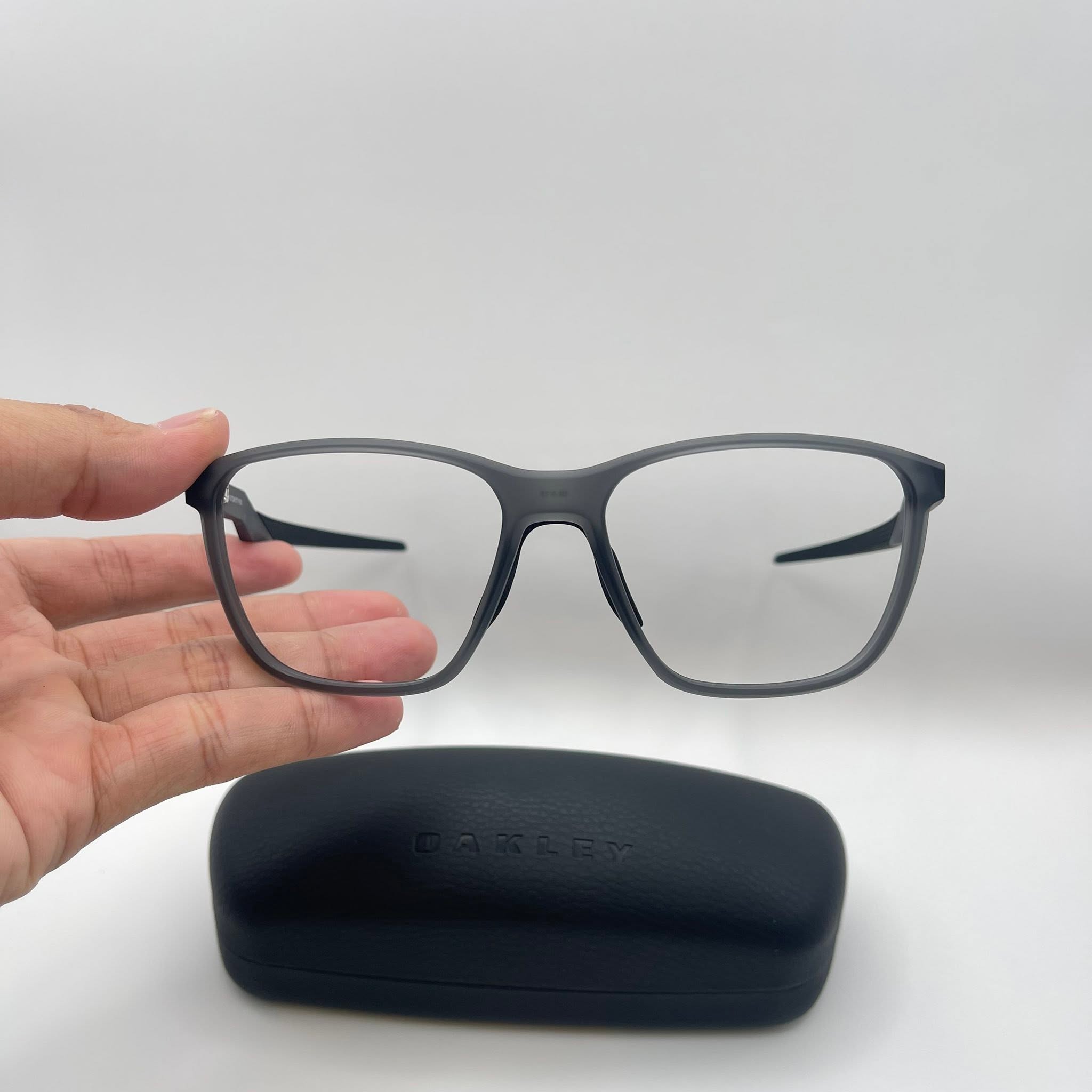 JUAL FRAME KACAMATA SECOND ORIGINAL – Oakley Futurity RS 🔥