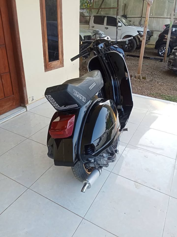 Di Jual Vespa PX Full Restorasi – Surat Lengkap, Mesin Sehat & Siap Pakai