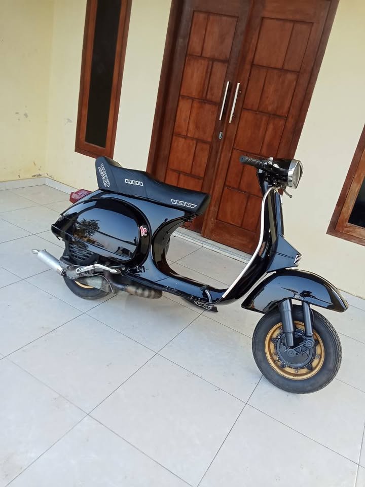 Di Jual Vespa PX Full Restorasi – Surat Lengkap, Mesin Sehat & Siap Pakai