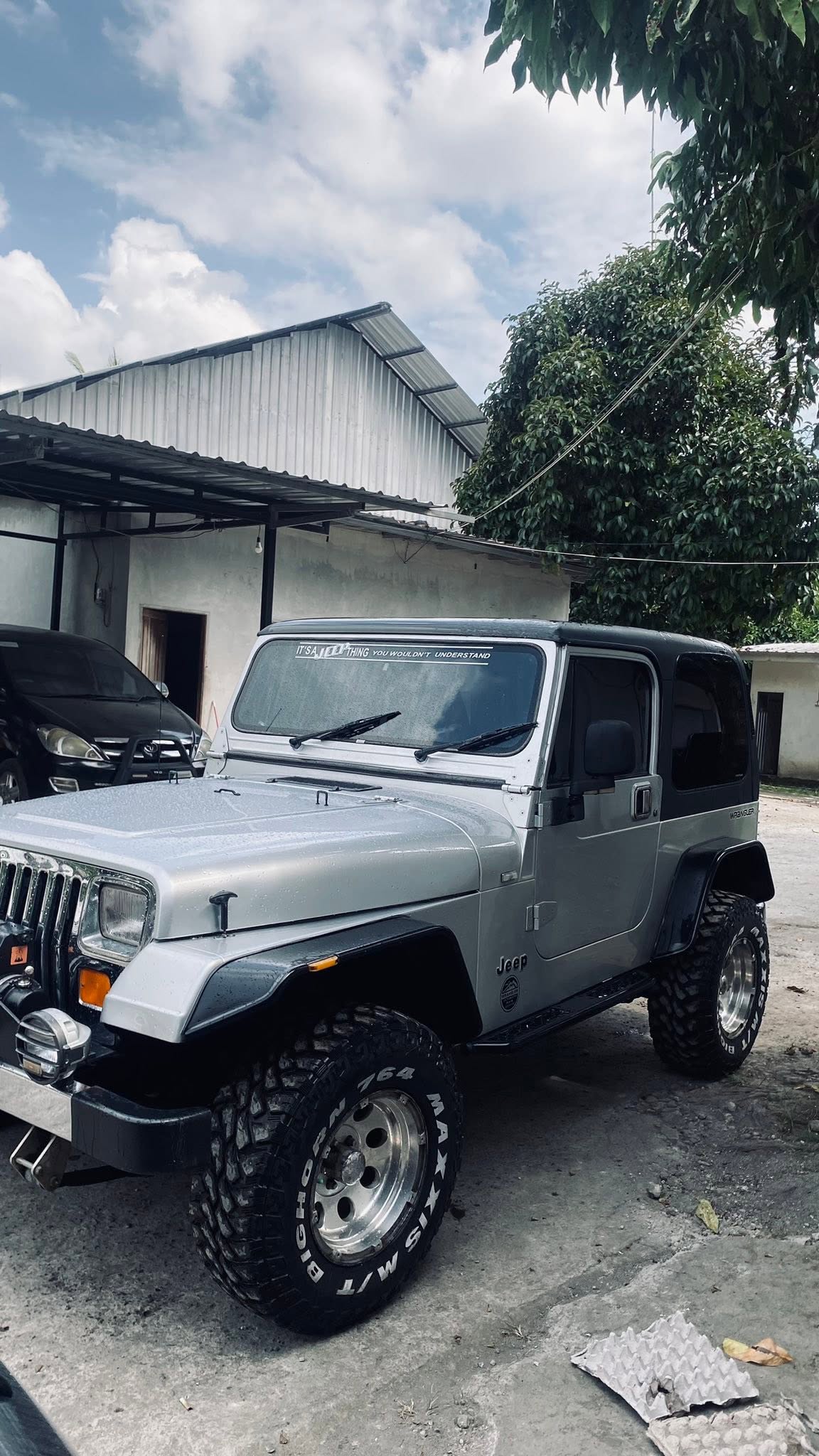 JUAL CEPAT JEEP WRANGLER 1996 4x4 MODIFIKASI – SIAP OFFROAD & HARIAN 🔥