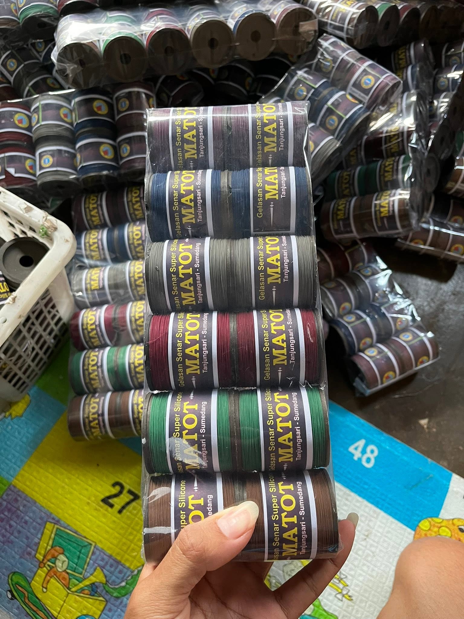 READY GELASAN ADUAN LAYANGAN – ECER & GROSIR SIAP! 🔥