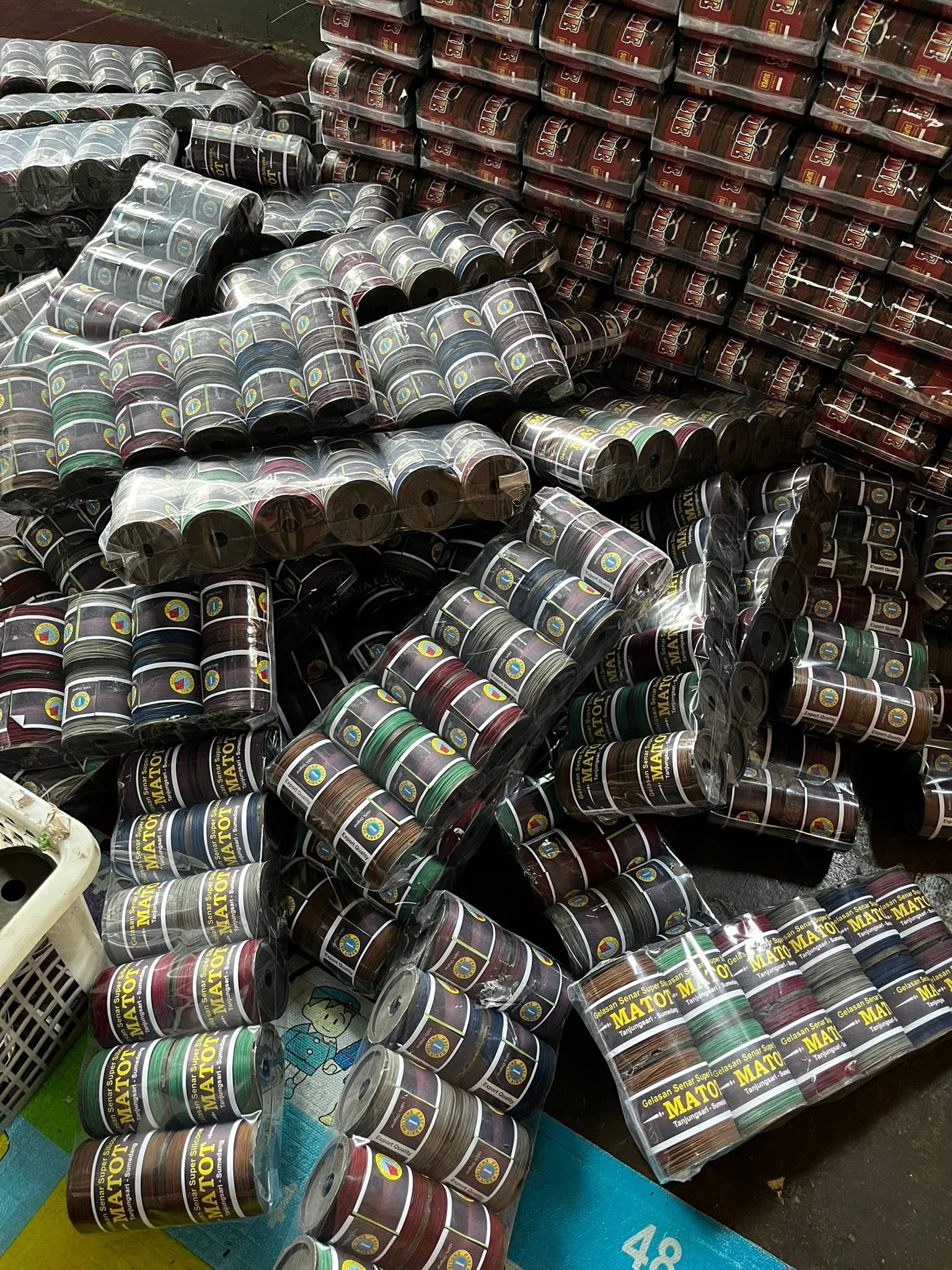 READY GELASAN ADUAN LAYANGAN – ECER & GROSIR SIAP! 🔥