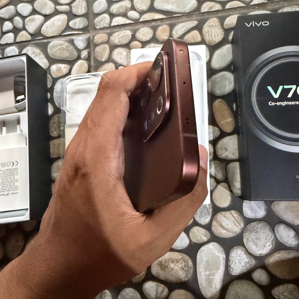 Jual / Tukar Tambah Vivo V70 5G 12/256GB Fullset – Garansi Resmi