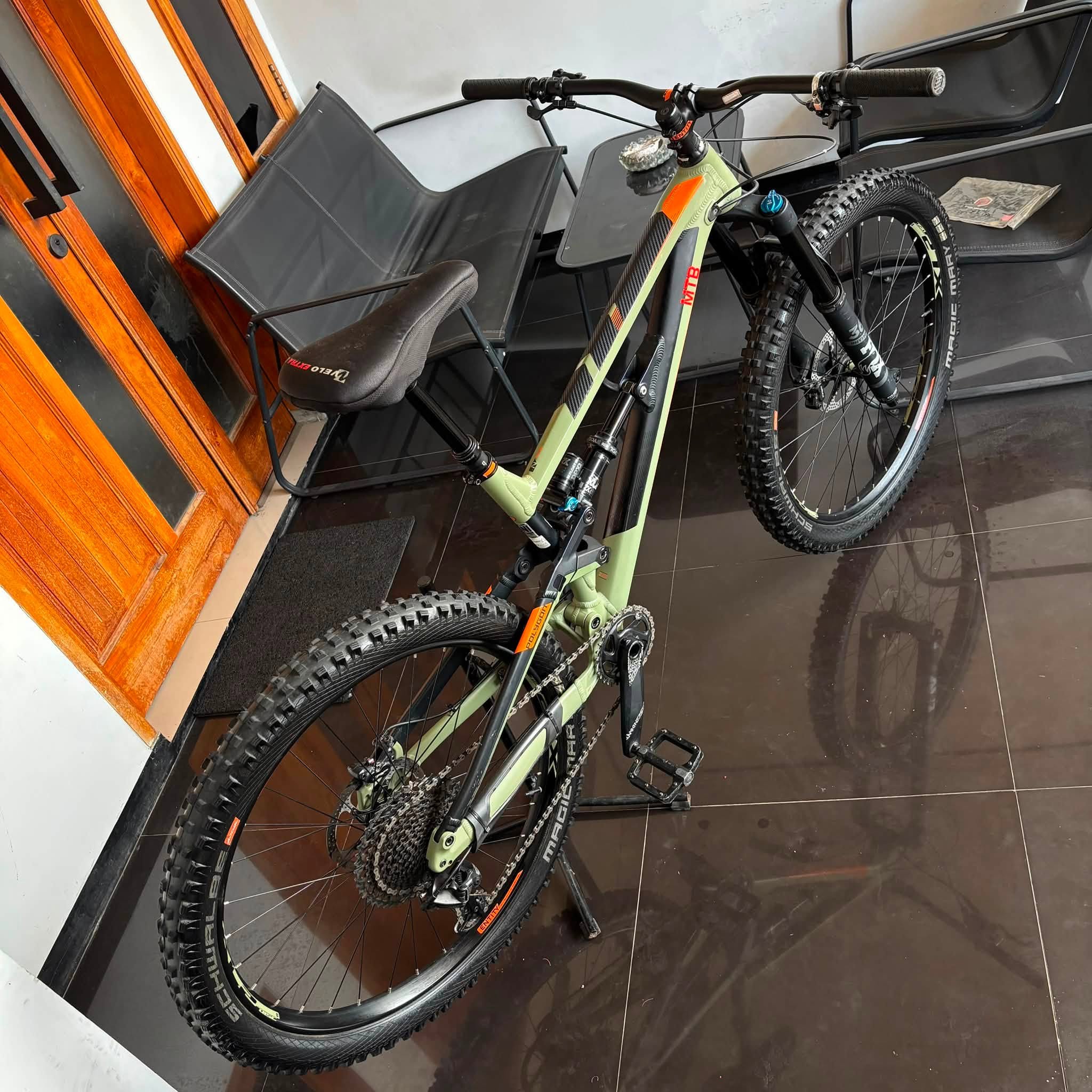 Polygon Siskiu N9 Original Pabrik Size M 27.5 – Mulus, Siap Gas! 🔥