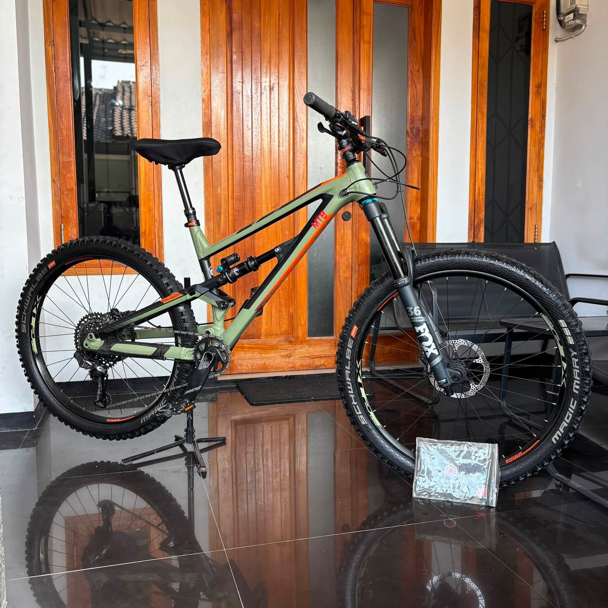 Polygon Siskiu N9 Original Pabrik Size M 27.5 – Mulus, Siap Gas! 🔥
