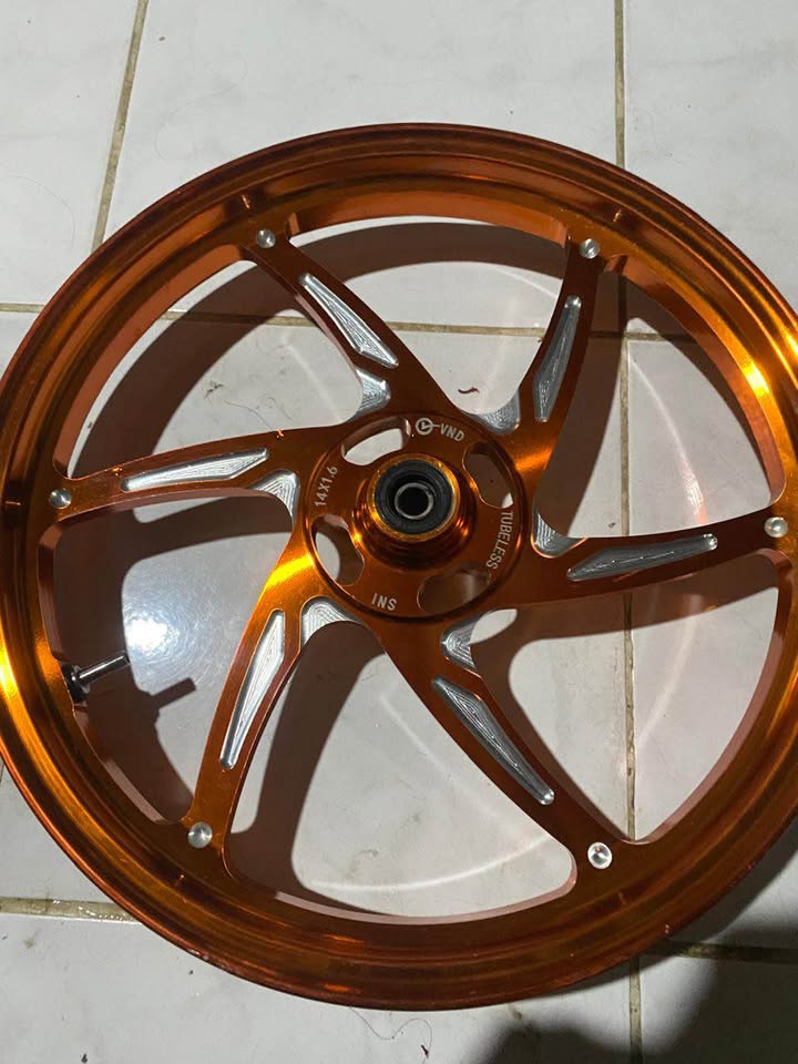Velg VND Sixstar Ring 14 Mulus – Kondisi Aman, Siap Pakai, Harga Bersahabat!