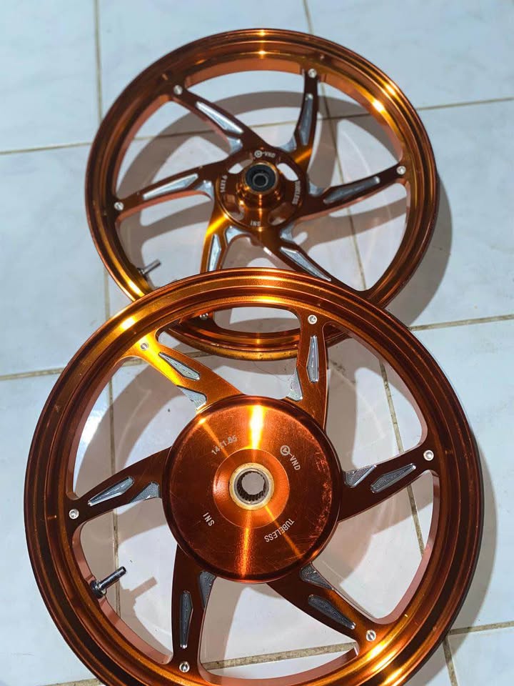 Velg VND Sixstar Ring 14 Mulus – Kondisi Aman, Siap Pakai, Harga Bersahabat!