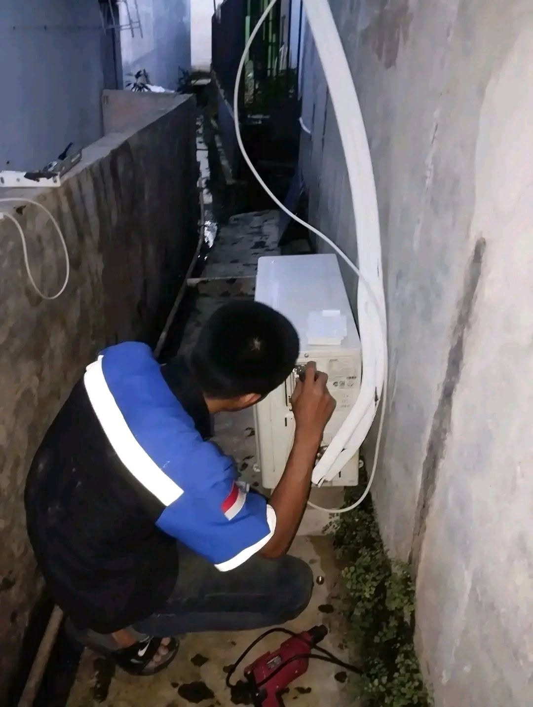 JASA SERVIS AC TERDEKAT & TERPERCAYA | SETIA JAYA TEKNIK ❄️