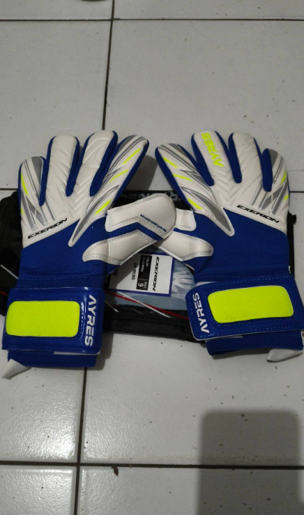 Jual Glove Kiper AYRES EXERION Original – Kondisi Baru, Size 9