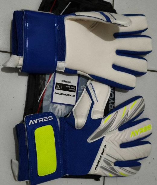 Jual Glove Kiper AYRES EXERION Original – Kondisi Baru, Size 9
