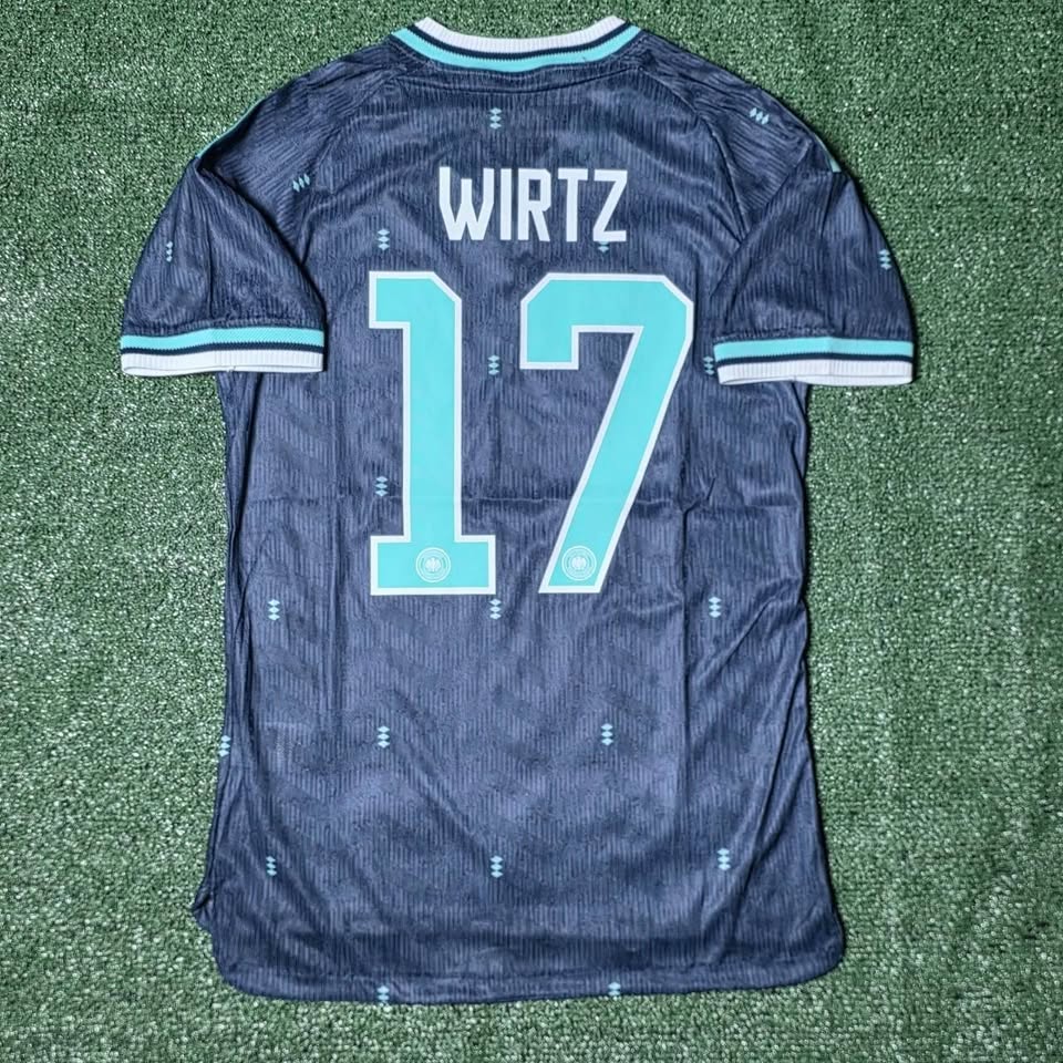 Jual Jersey Bola Premium – Bahan Adem, Ringan & Nyaman, Bisa Custom⚽