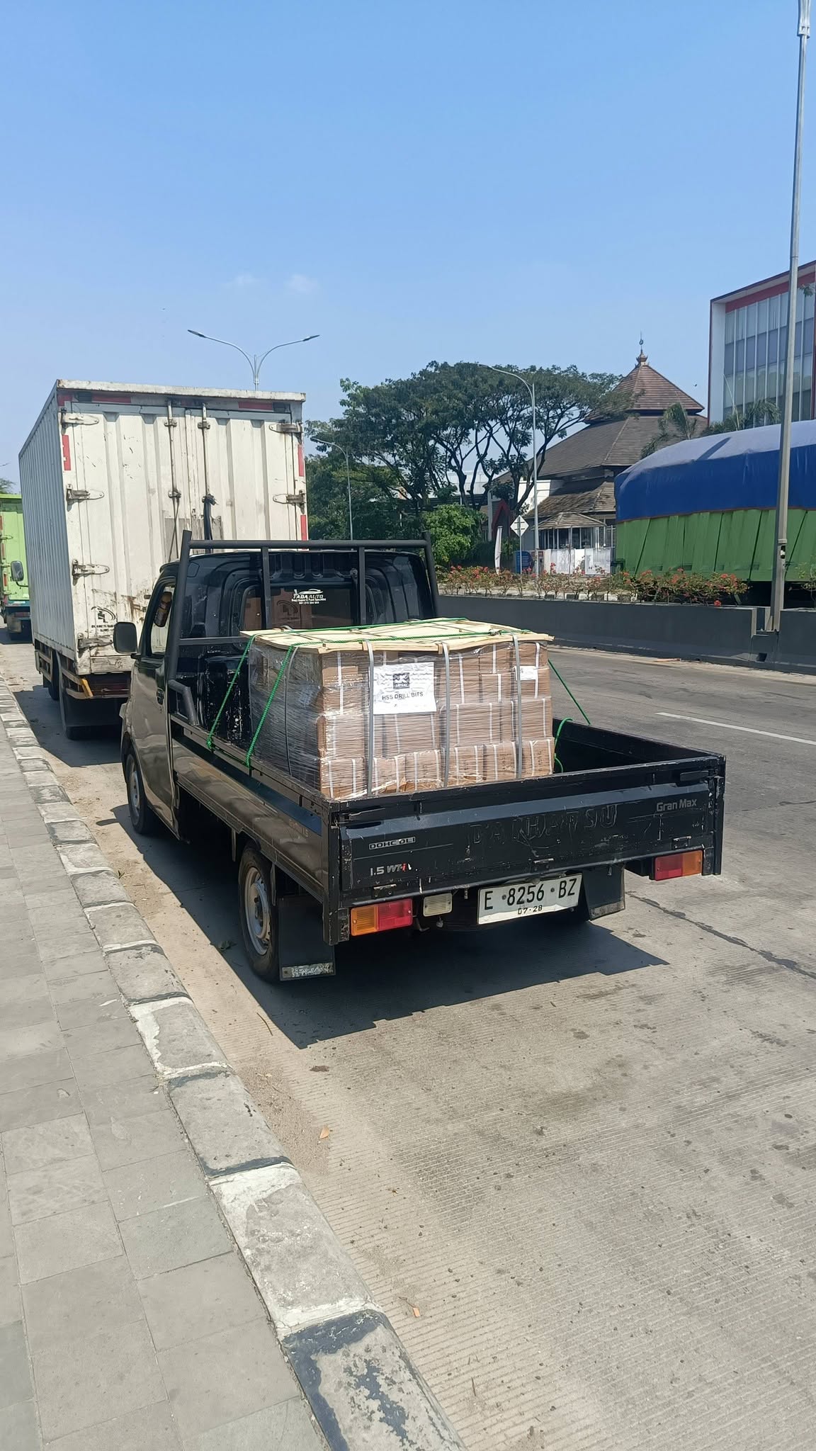 🚛 Butuh jasa angkut atau ekspedisi? Serahkan kepada D&J TRANS!