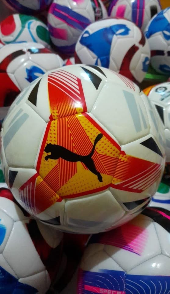 Jual Berbagai Macam Bola & Alat Olahraga Lengkap – Kualitas Terbaik!