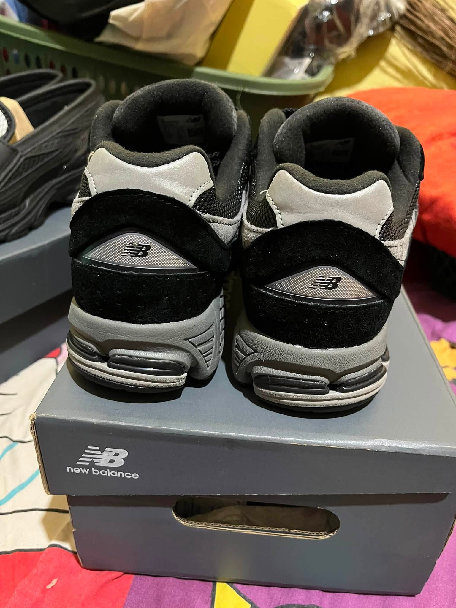 New Balance 2002R Black Grey BNIB Size 41.5 (26 CM) – Siap Pakai