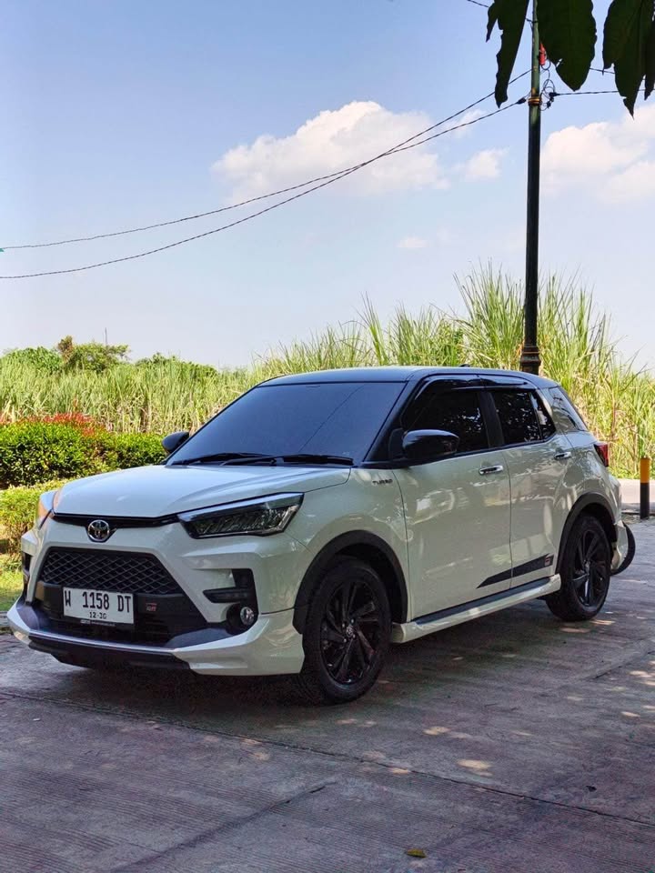 TOYOTA RAIZE GR MATIC 2025 Istimewa – Tangan Pertama, KM 14 Ribu Asli