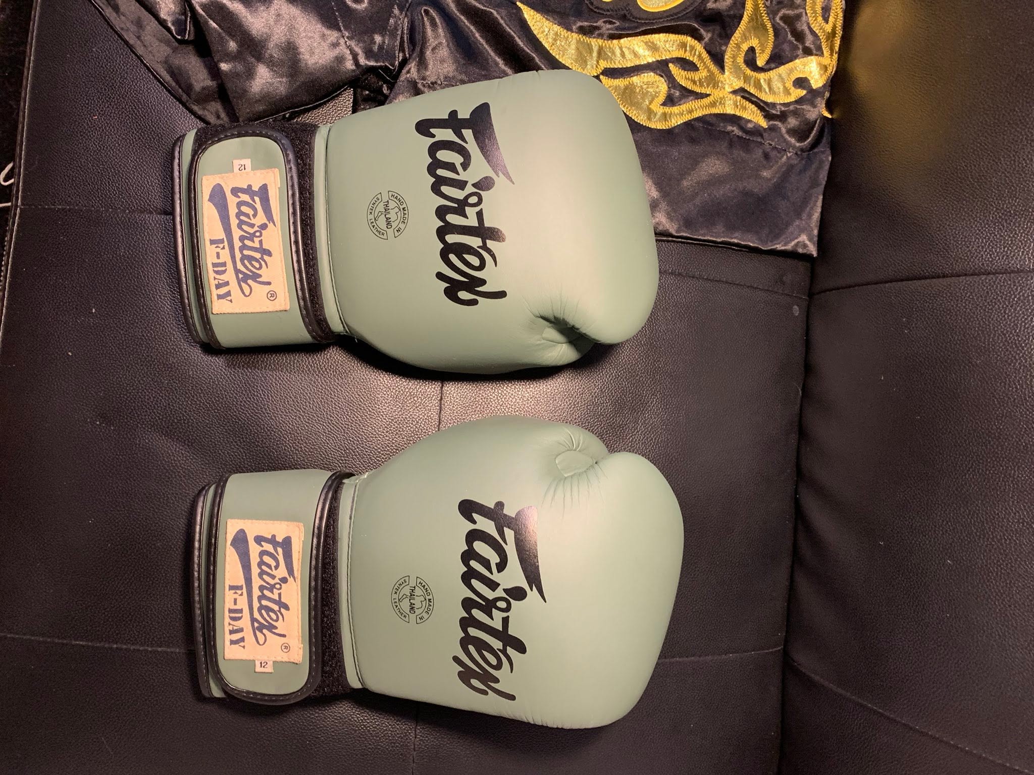FOR SALE / DIJUAL / TUKER SHINGUARD / SEPATU BOXING