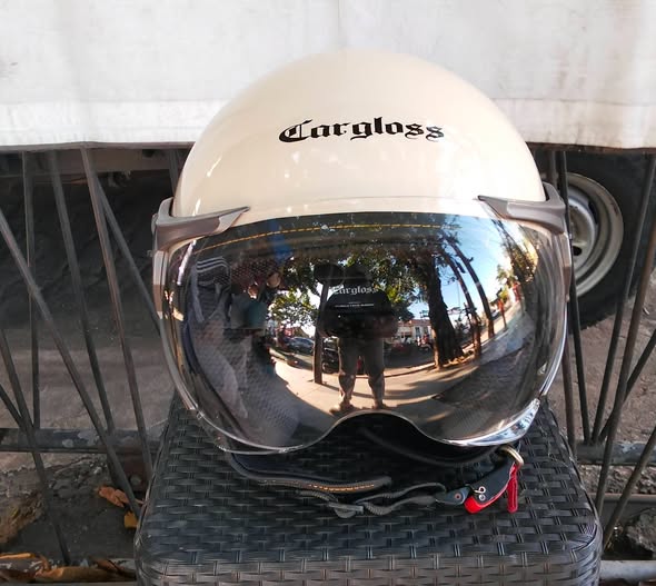 DIJUAL HELM ORIGINAL CARGLOSS YRM – WARNA CREAM 🔥
