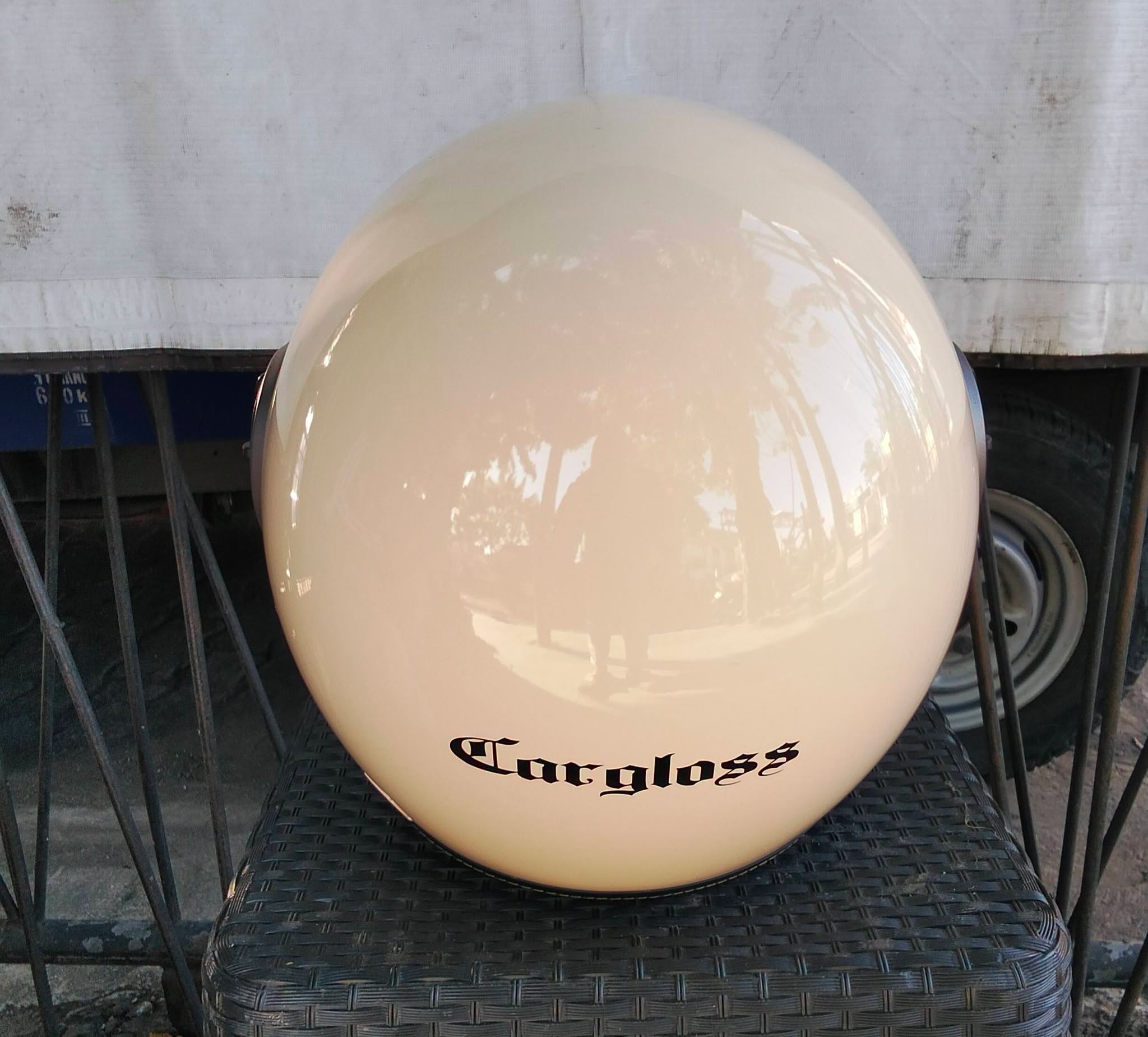 DIJUAL HELM ORIGINAL CARGLOSS YRM – WARNA CREAM 🔥
