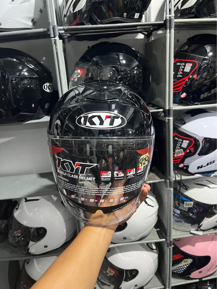 JUAL HELM KYT KYOTO GLOSSY – KONDISI BARU 🔥
