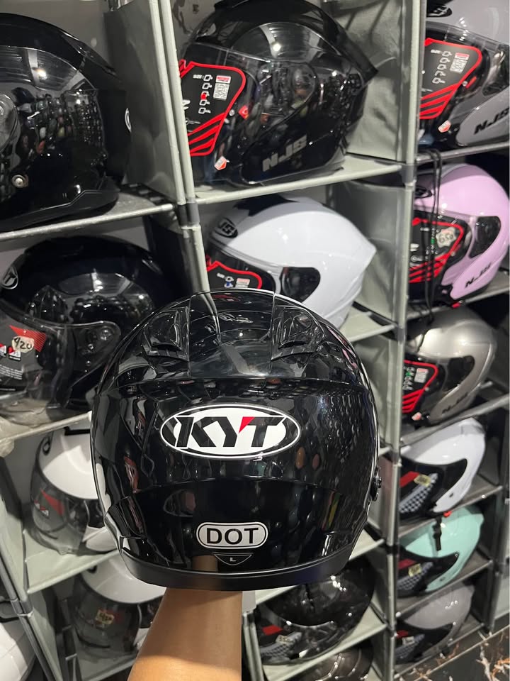 JUAL HELM KYT KYOTO GLOSSY – KONDISI BARU 🔥