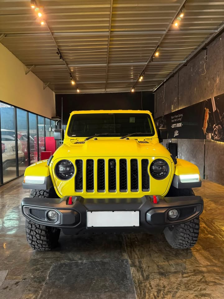 JEEP WRANGLER RUBICON JL 2.0 — YELLOW ON BLACK | LOW KM | FULL ORIGINAL